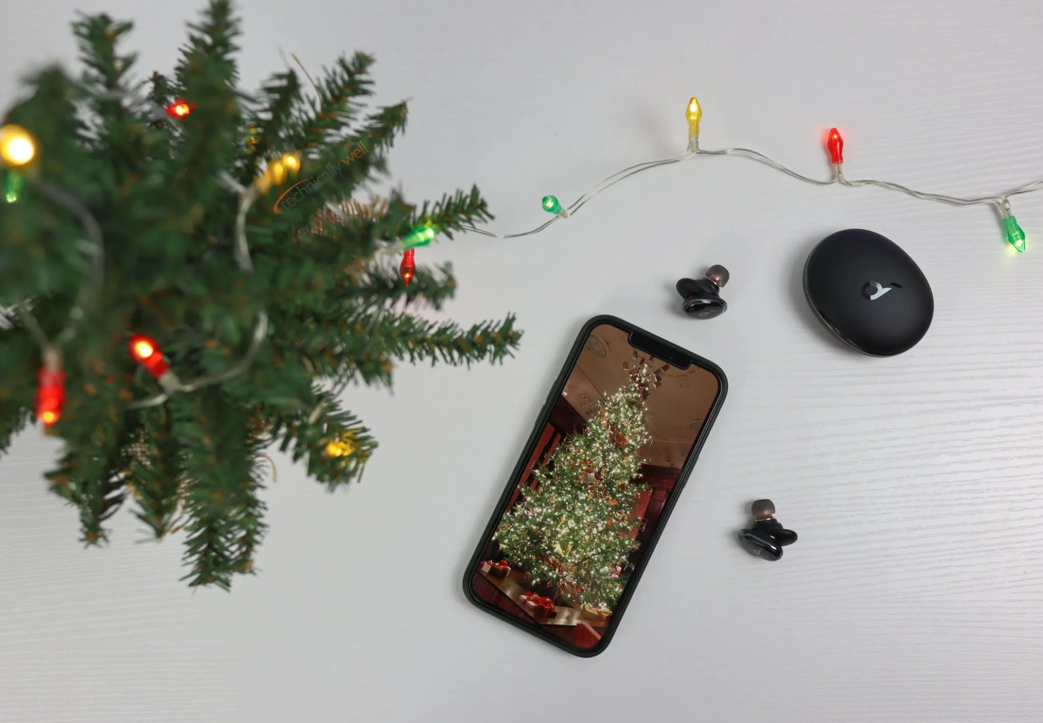 Best Free Streaming Christmas Radio Stations 2025